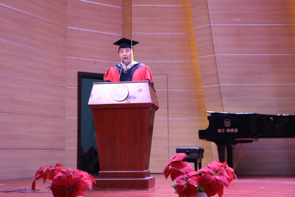 少妇白洁
院长付文升教授毕业寄语